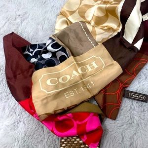 COACH Signature pattern Scarf 21" Square